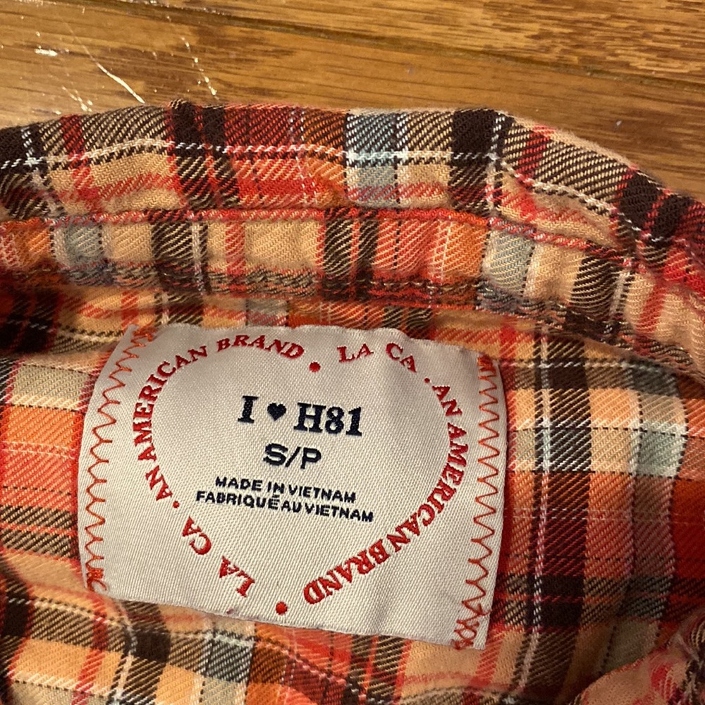Plain button up - Picture 6 of 8